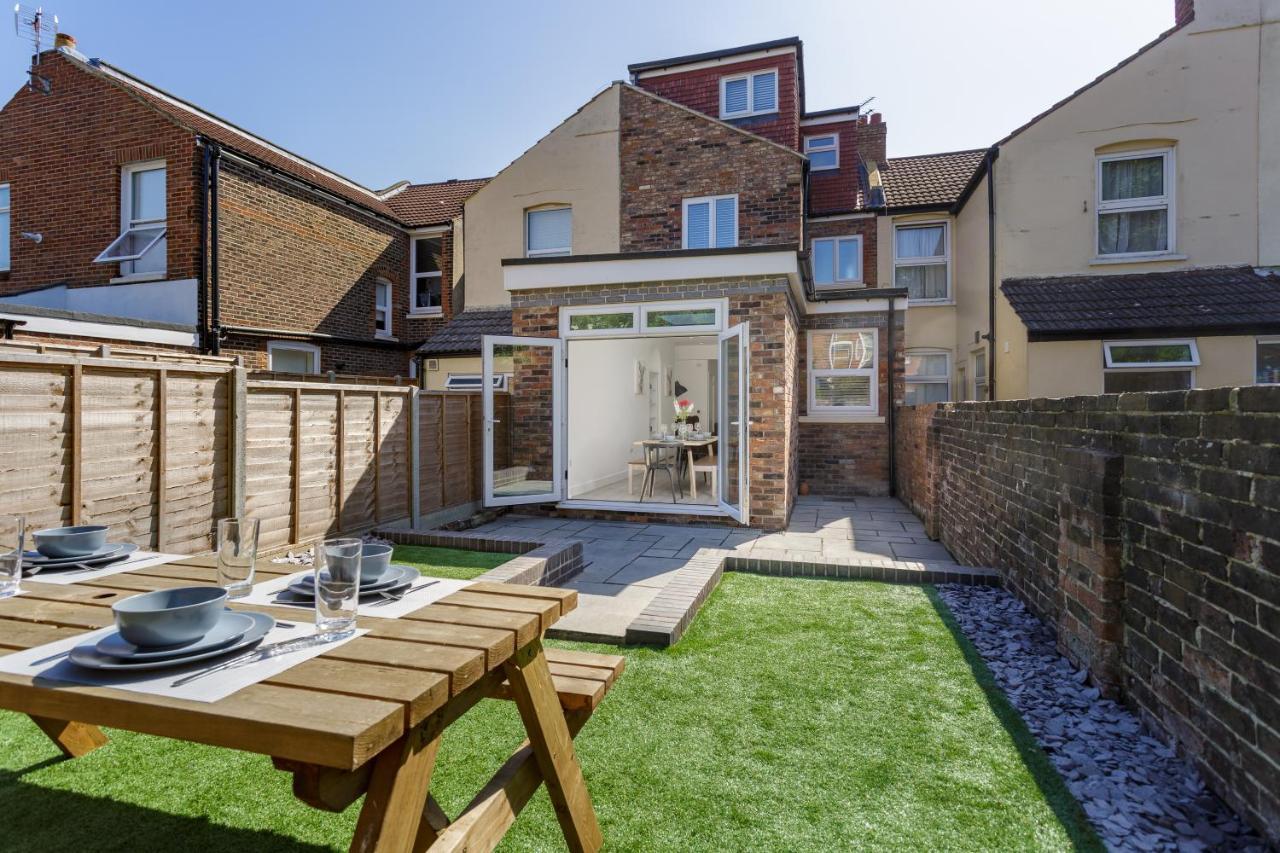 Harold House - Modern Open Plan 4 Bedroom, 3 Bathroom House In Central Southsea, Portsmouth Exterior photo